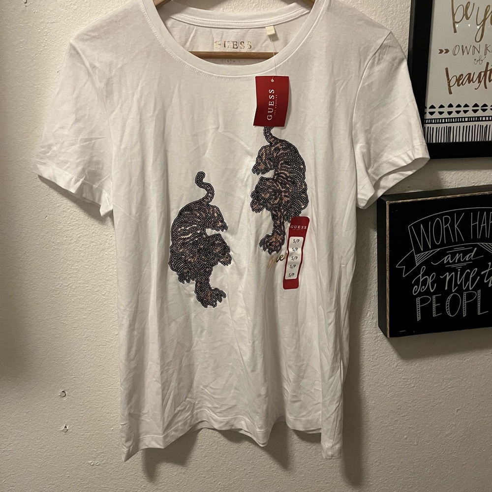 NWT women’s small T-shirt